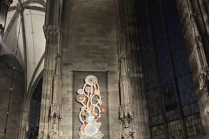 Čipka vstopa v katedralo kot umetniški objekt