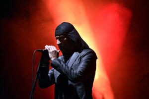 Laibach na gradu: prepotrebna koronska subverzija