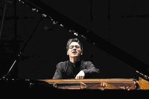 Aleksander Gadžijev, pianist: Virtuozno dotikanje inštrumenta